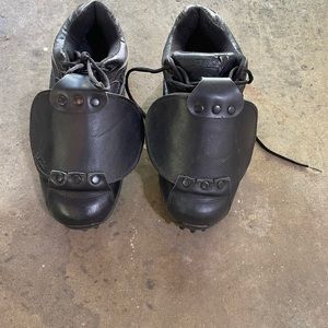 3n2 umpire plate shoes.